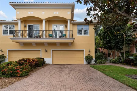 185 Banyan Bay Drive St Petersburg FL 33705