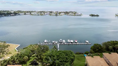 185 Banyan Bay Drive St Petersburg FL 33705