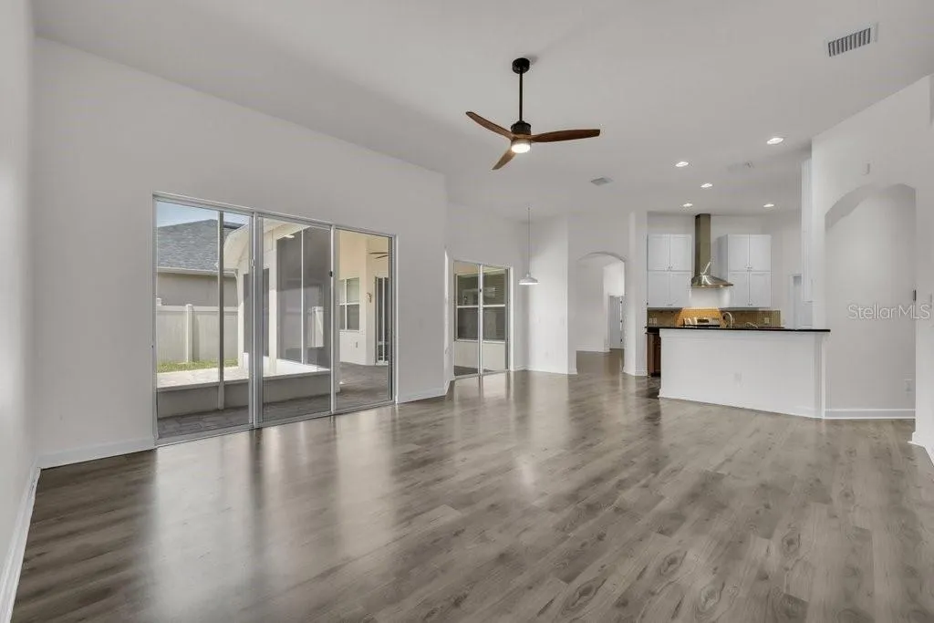 11109 Wembley Landing Drive Lithia FL 33547