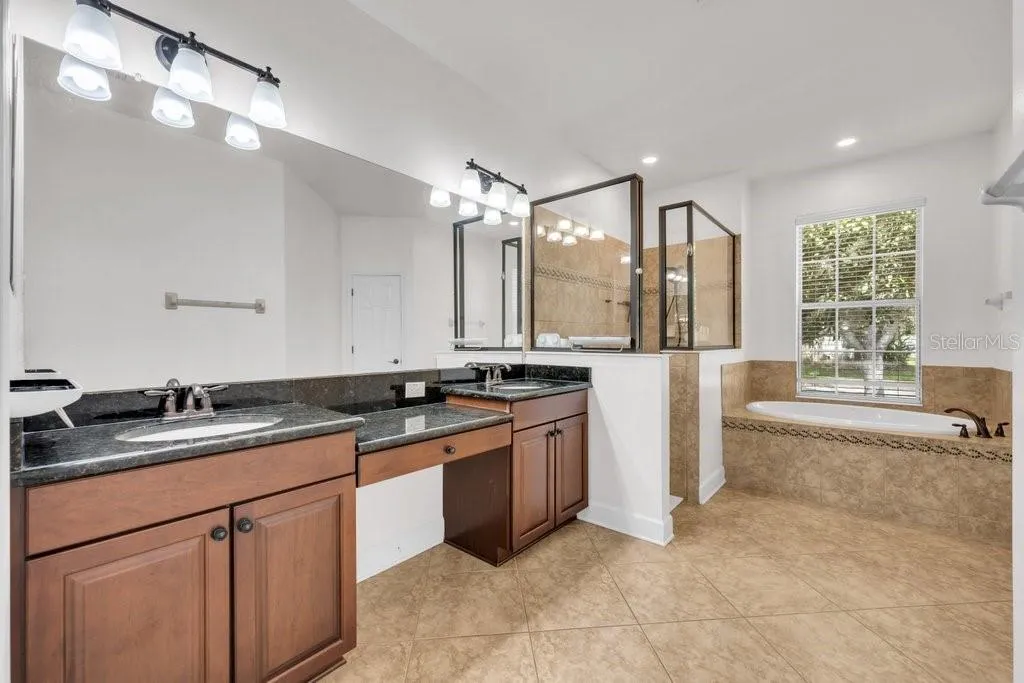 11109 Wembley Landing Drive Lithia FL 33547