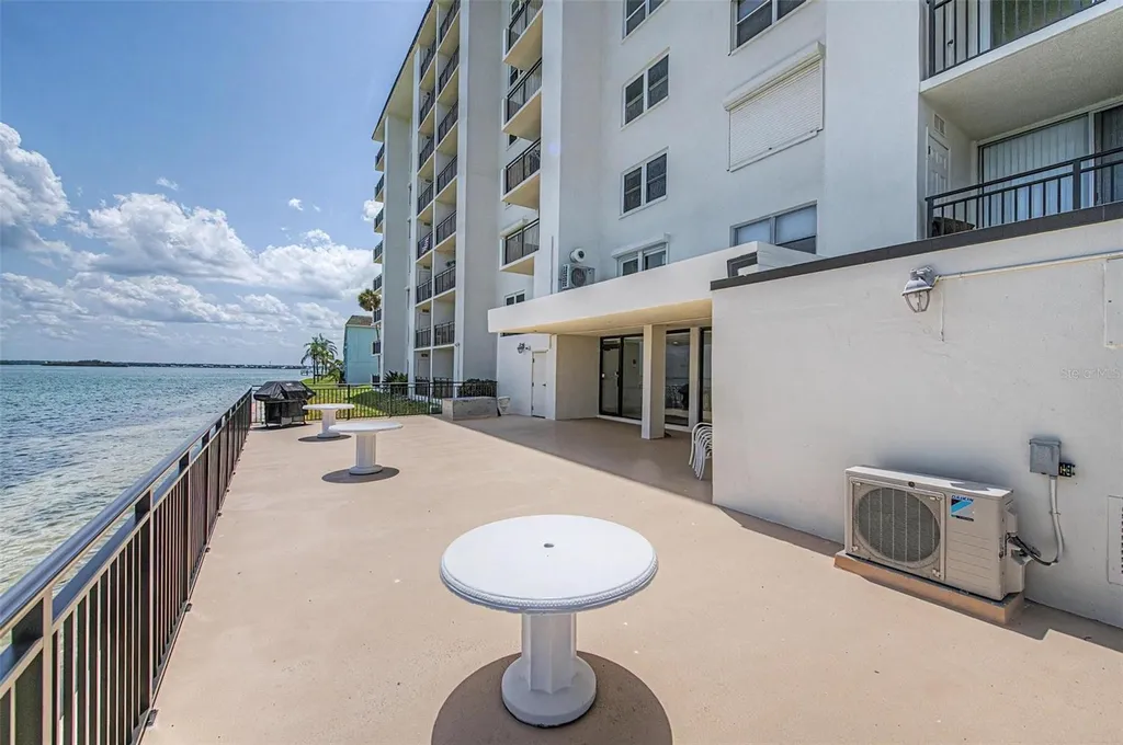 9 Haig Place Dunedin FL 34698