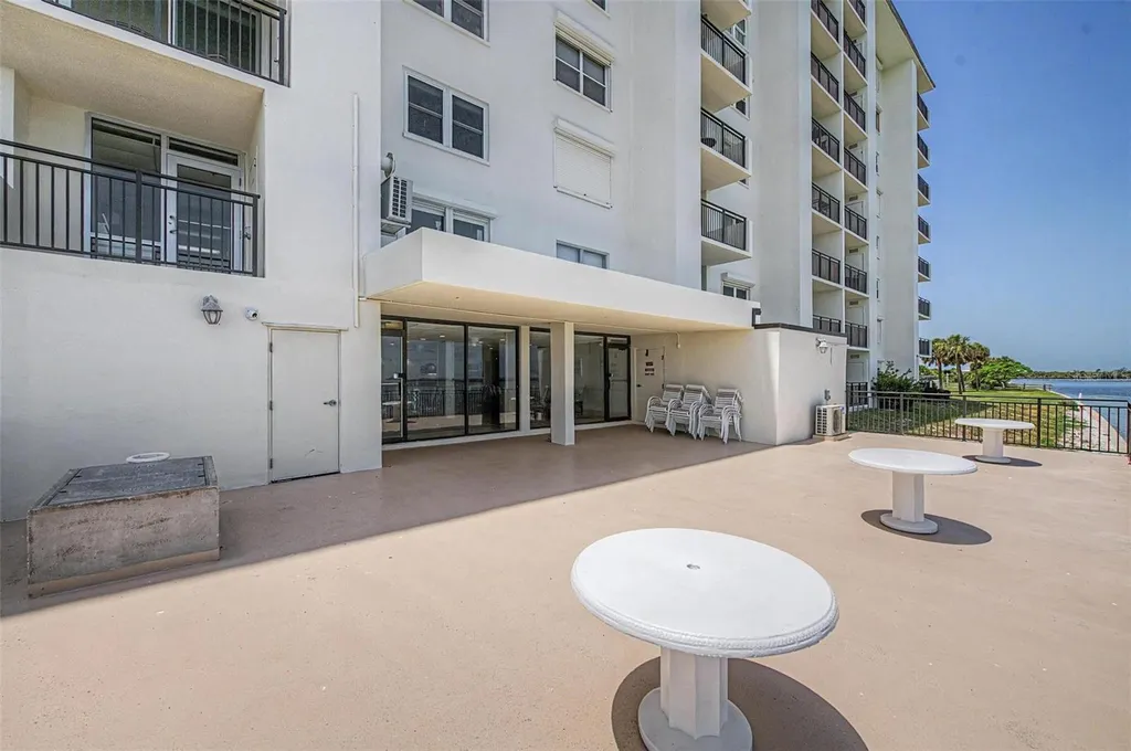 9 Haig Place Dunedin FL 34698