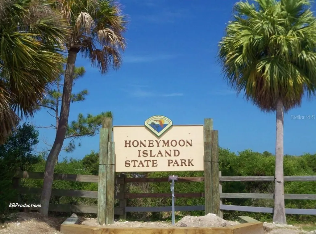 9 Haig Place Dunedin FL 34698