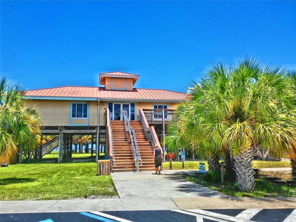 9 Haig Place Dunedin FL 34698