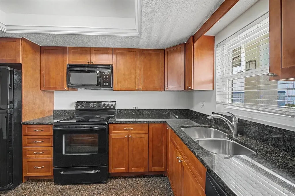 9 Haig Place Dunedin FL 34698
