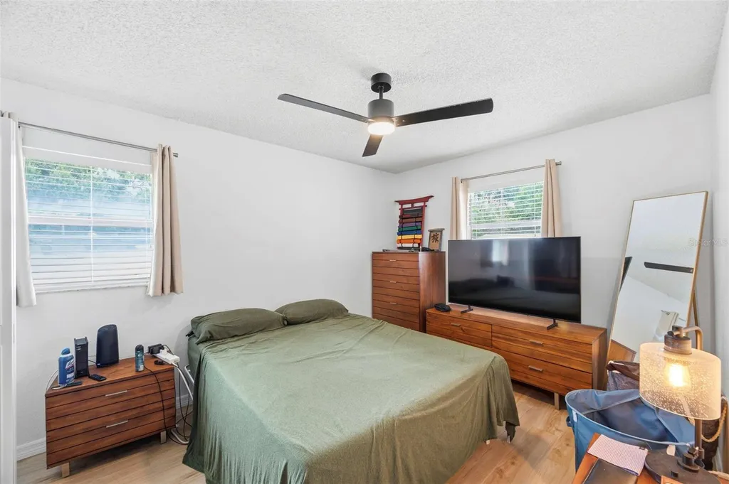 615 2nd Avenue NE Largo FL 33770