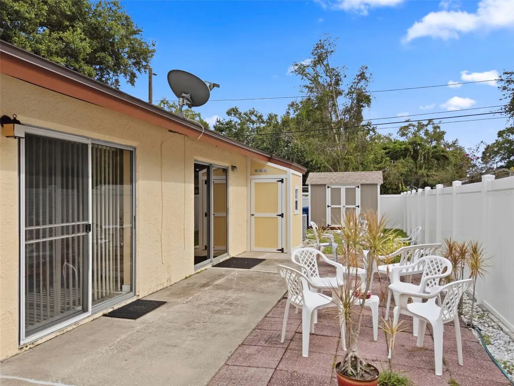 615 2nd Avenue NE Largo FL 33770