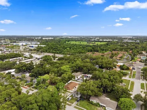 615 2nd Avenue NE Largo FL 33770