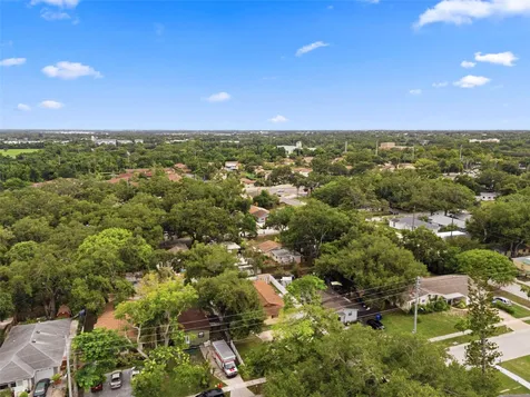 615 2nd Avenue NE Largo FL 33770