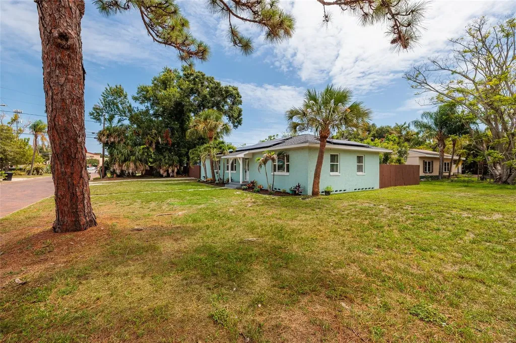 801 61st Street N St Petersburg FL 33710