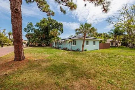 801 61st Street N St Petersburg FL 33710