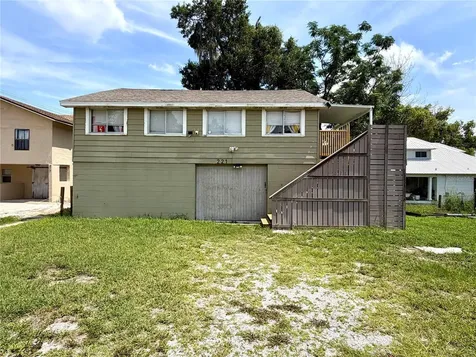 221 Avenue C NE Winter Haven FL 33881
