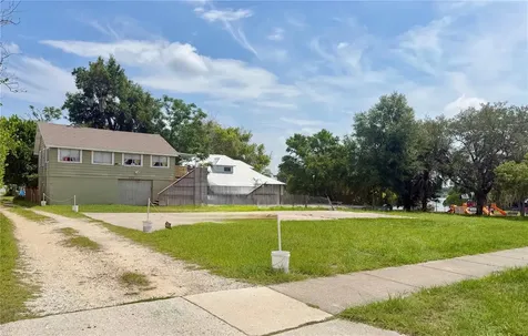 221 Avenue C NE Winter Haven FL 33881