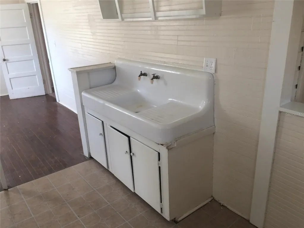114 N Chester Street Leesburg FL 34748