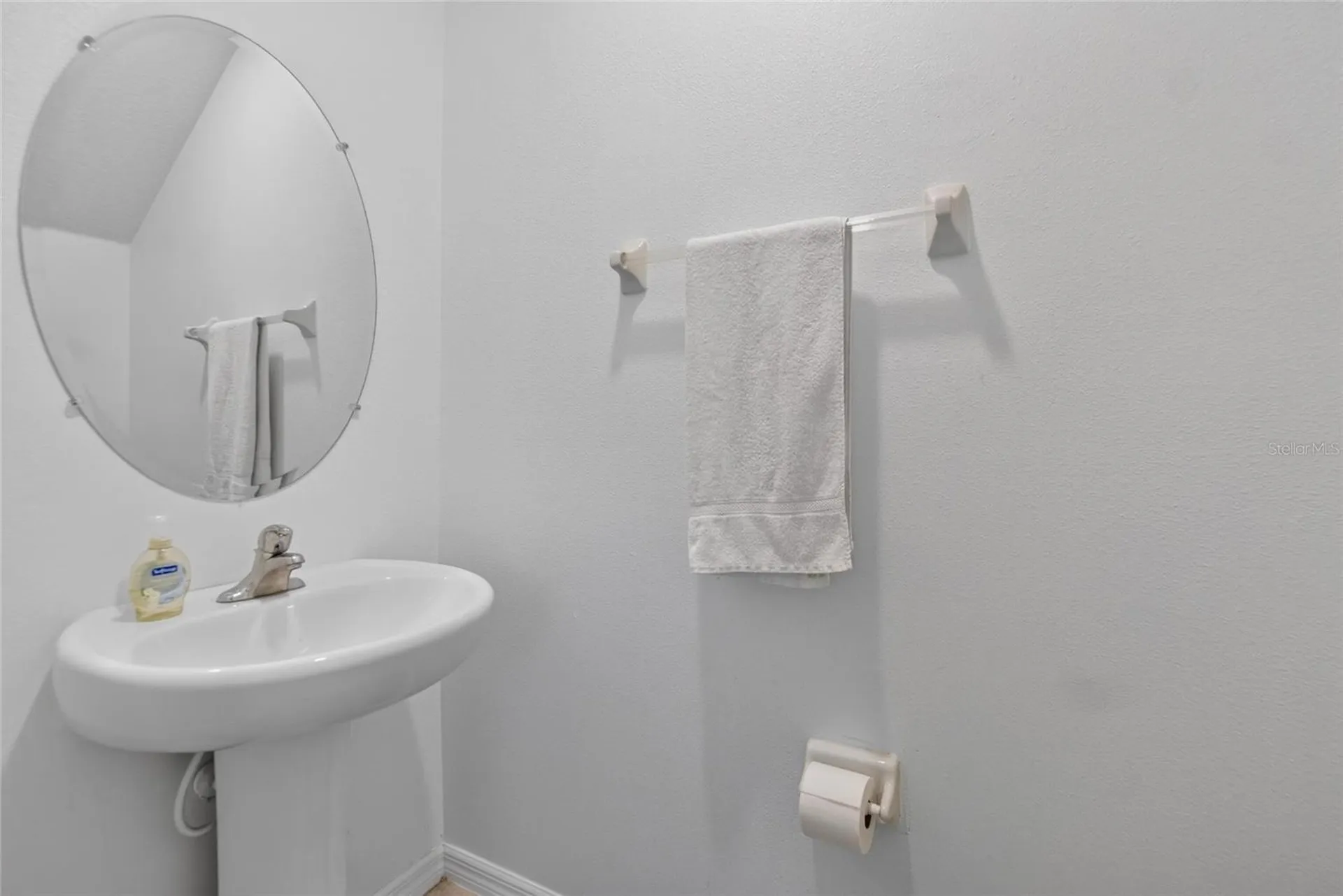2597 Charlan Holiday FL 34690