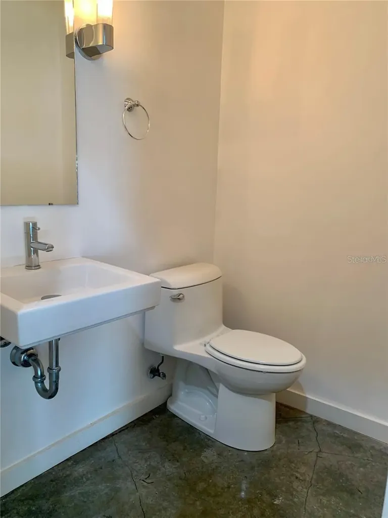 5008 S Macdill Avenue Tampa FL 33611