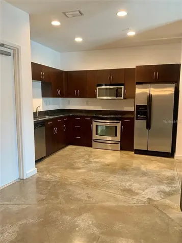 5008 S Macdill Avenue Tampa FL 33611