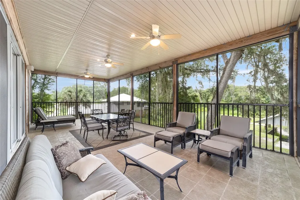 2299 N Bayou Point Inverness FL 34453