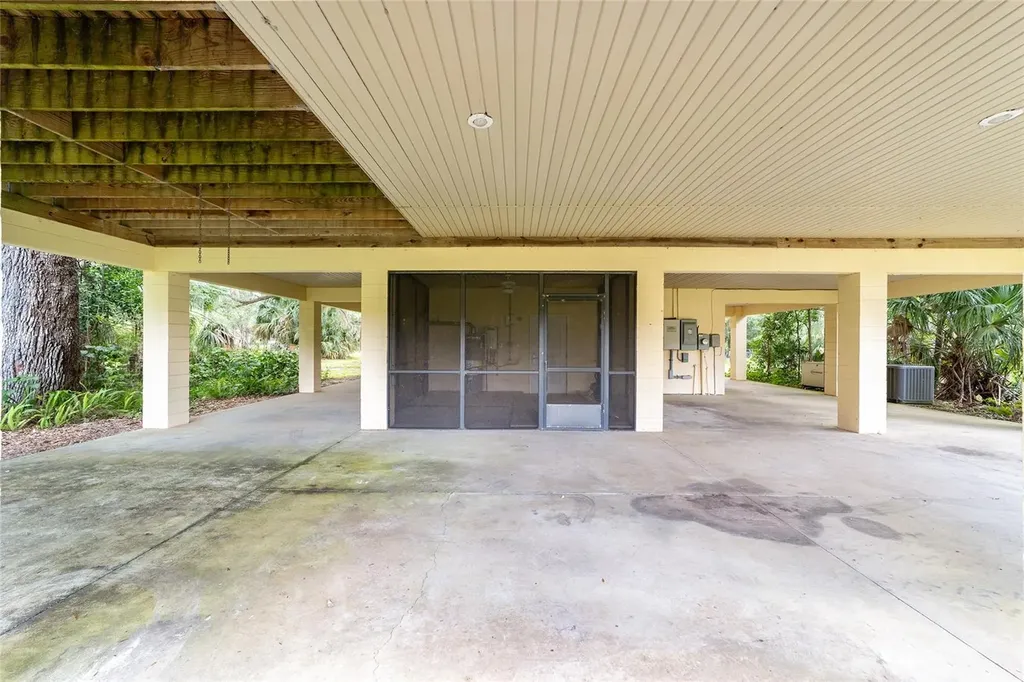 2299 N Bayou Point Inverness FL 34453