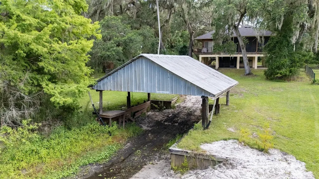 2299 N Bayou Point Inverness FL 34453