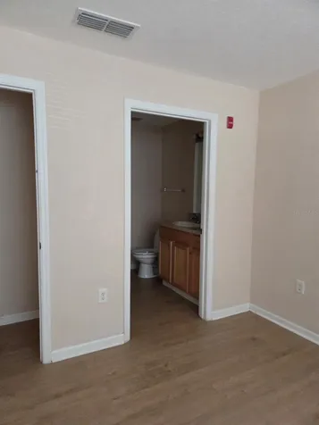 5824 Lake Pointe Village Circle Orlando FL 32822