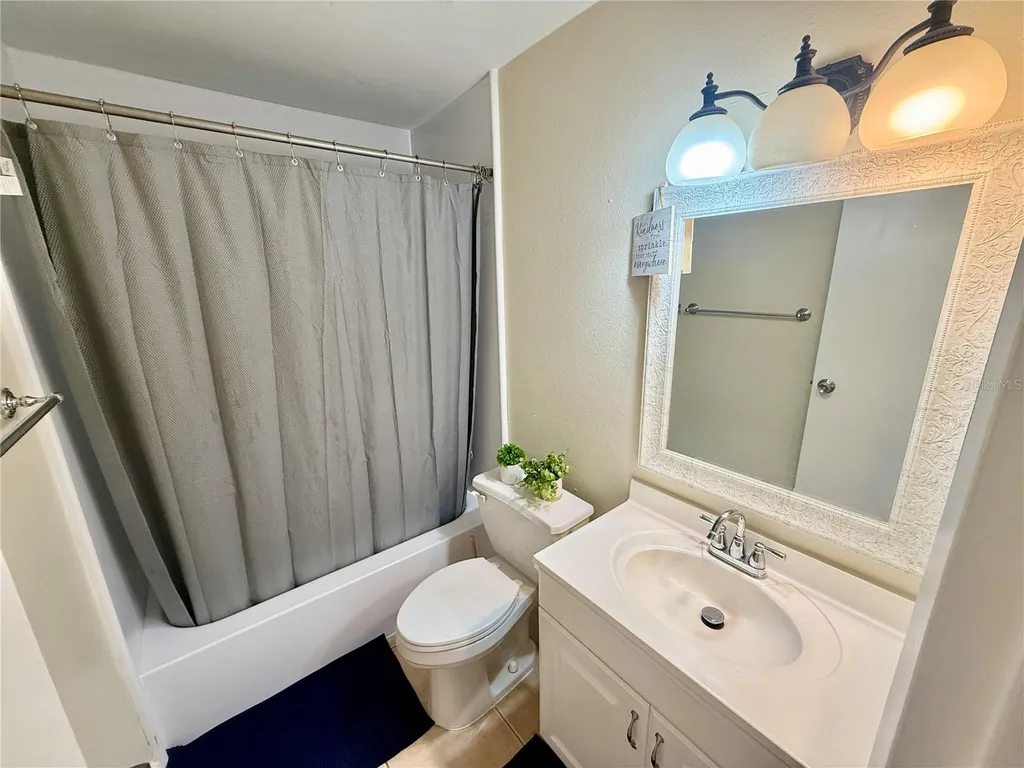 2612 Hidden Lake Drive N Sarasota FL 34237