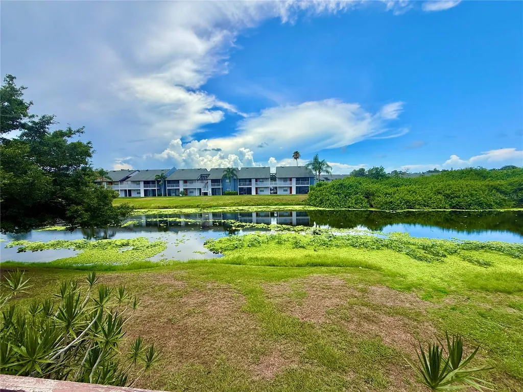 2612 Hidden Lake Drive N Sarasota FL 34237