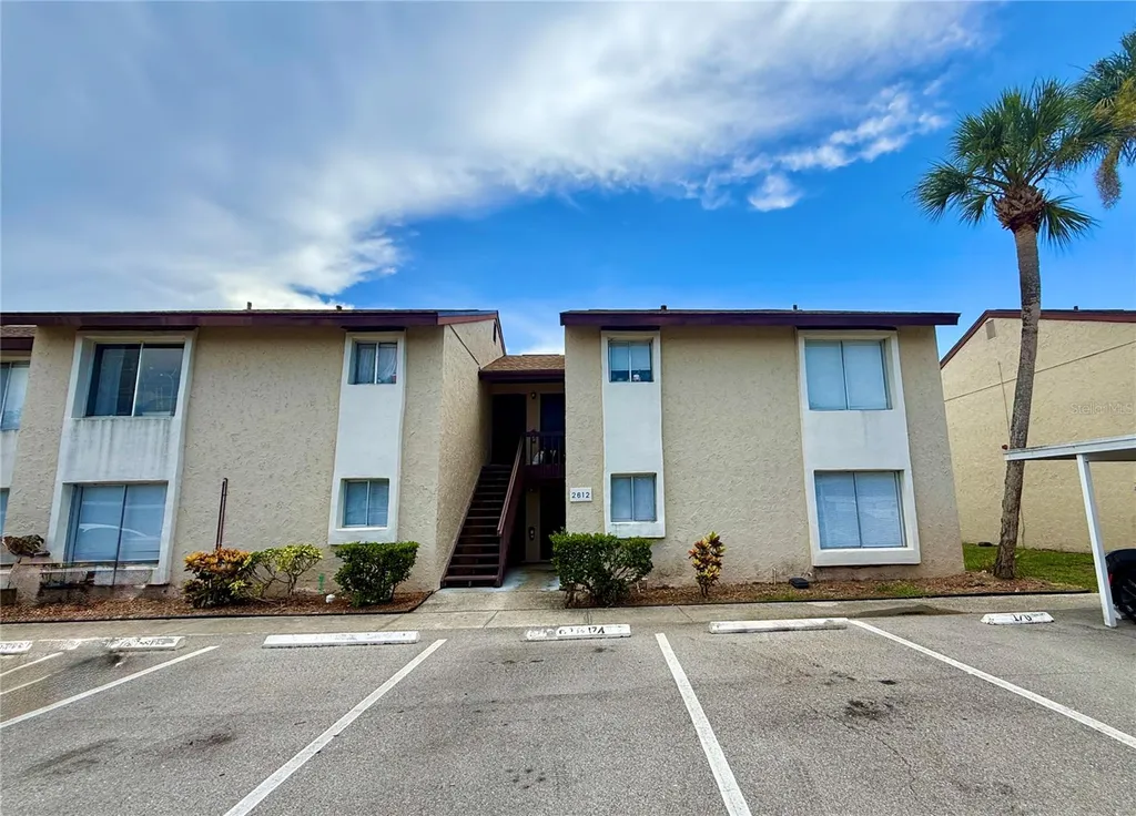 2612 Hidden Lake Drive N Sarasota FL 34237