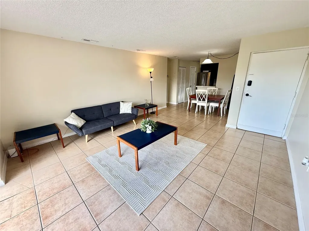2612 Hidden Lake Drive N Sarasota FL 34237