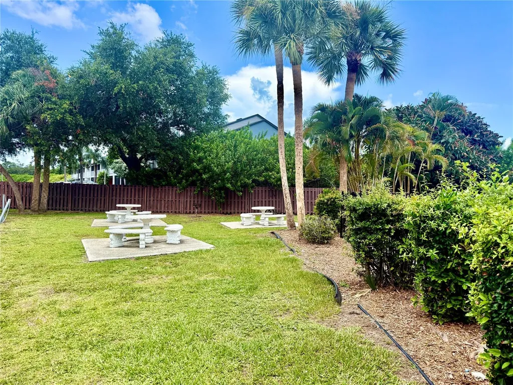 2612 Hidden Lake Drive N Sarasota FL 34237