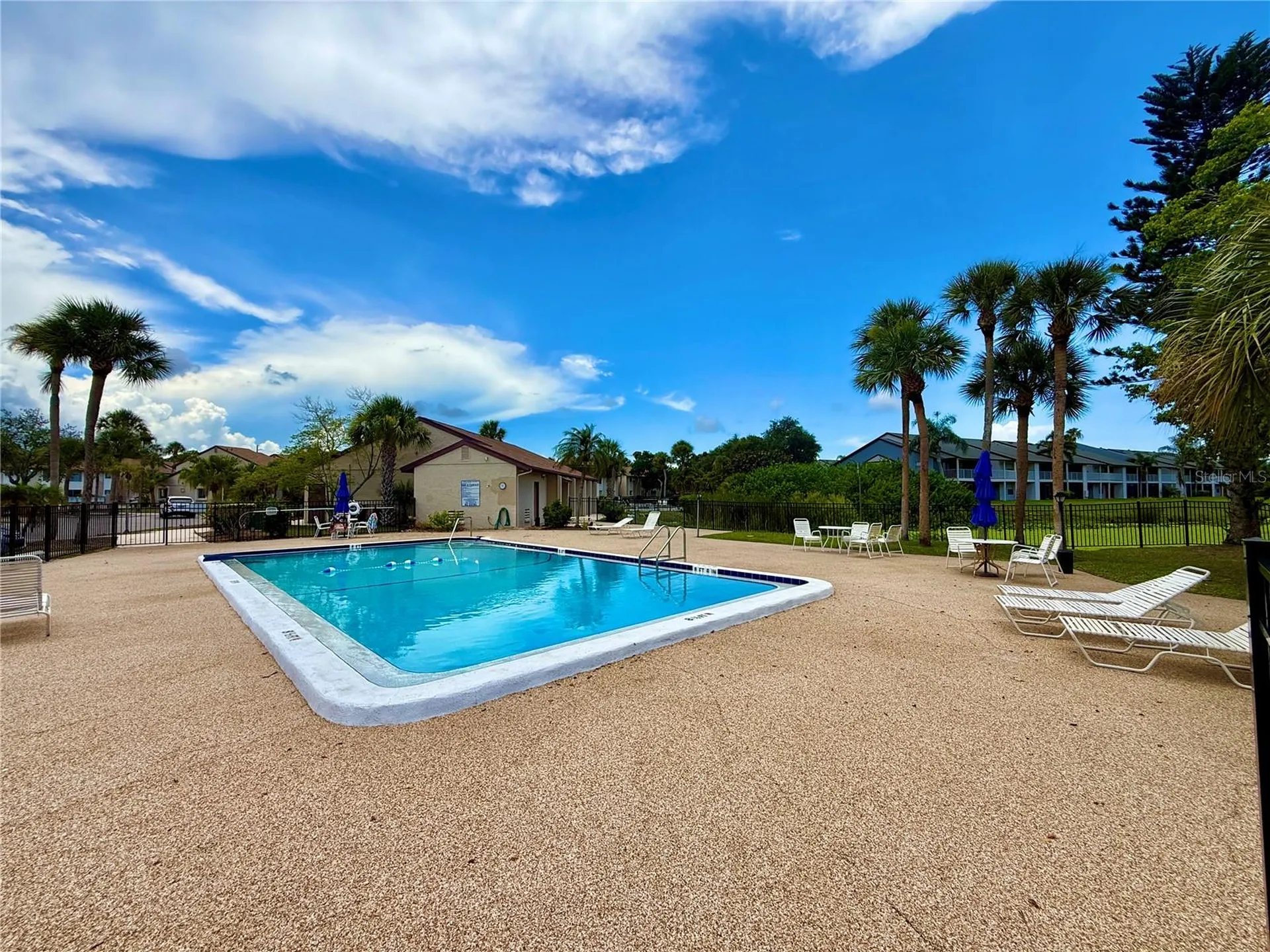 2612 Hidden Lake Drive N Sarasota FL 34237