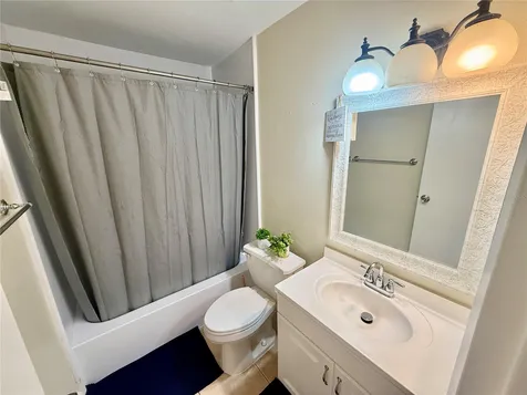 2612 Hidden Lake Drive N Sarasota FL 34237