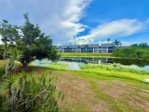 2612 Hidden Lake Drive N Sarasota FL 34237