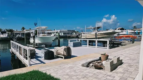 338 Boca Ciega Point Boulevard N St Petersburg FL 33708