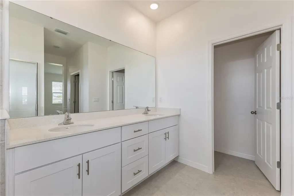 9128 Wildlight Trail Wildwood FL 34785