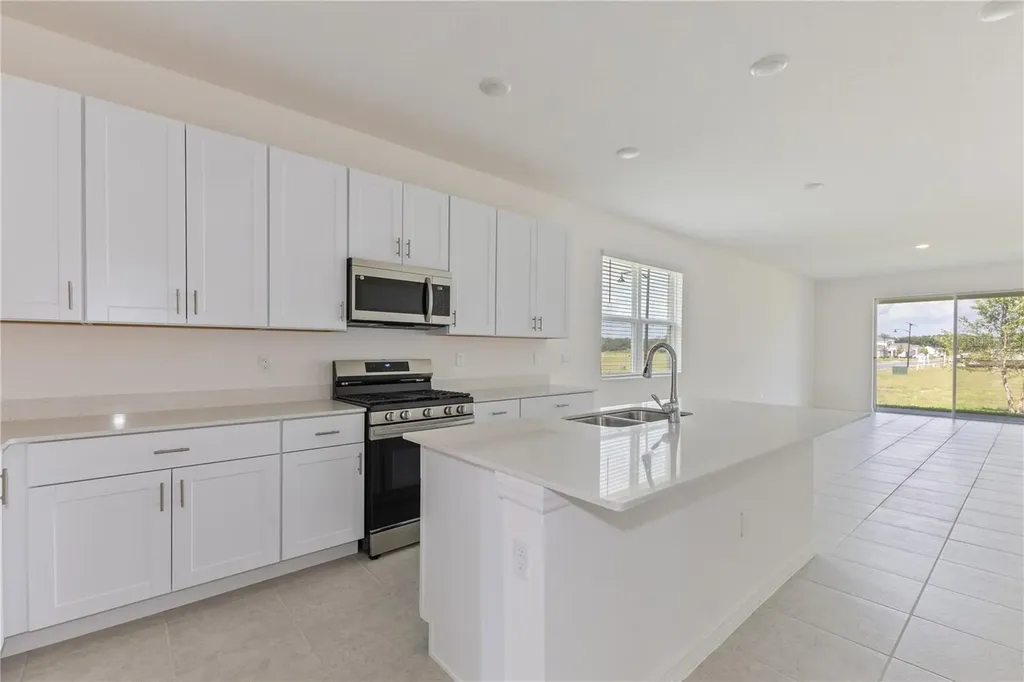 9128 Wildlight Trail Wildwood FL 34785