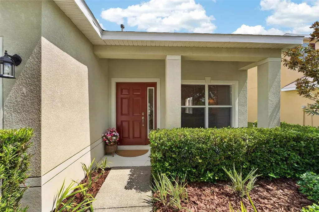 9473 Leatherwood Avenue Tampa FL 33647