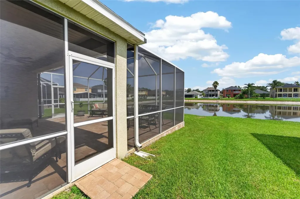 9473 Leatherwood Avenue Tampa FL 33647