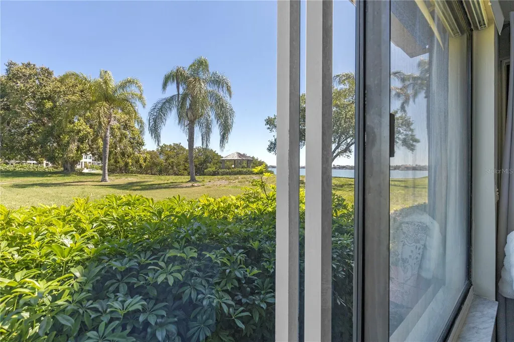 6104 Palma Del Mar Boulevard S St Petersburg FL 33715