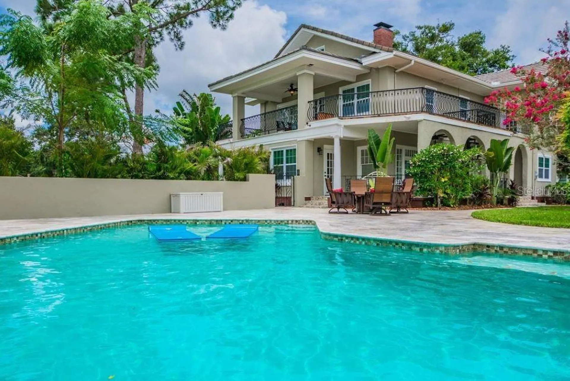 209 13th Avenue N St Petersburg FL 33701