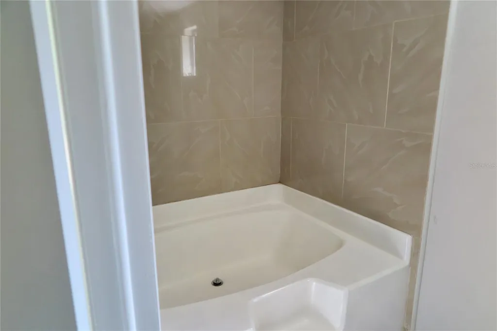 108 Pineshore Drive Satsuma FL 32189
