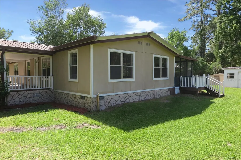 108 Pineshore Drive Satsuma FL 32189
