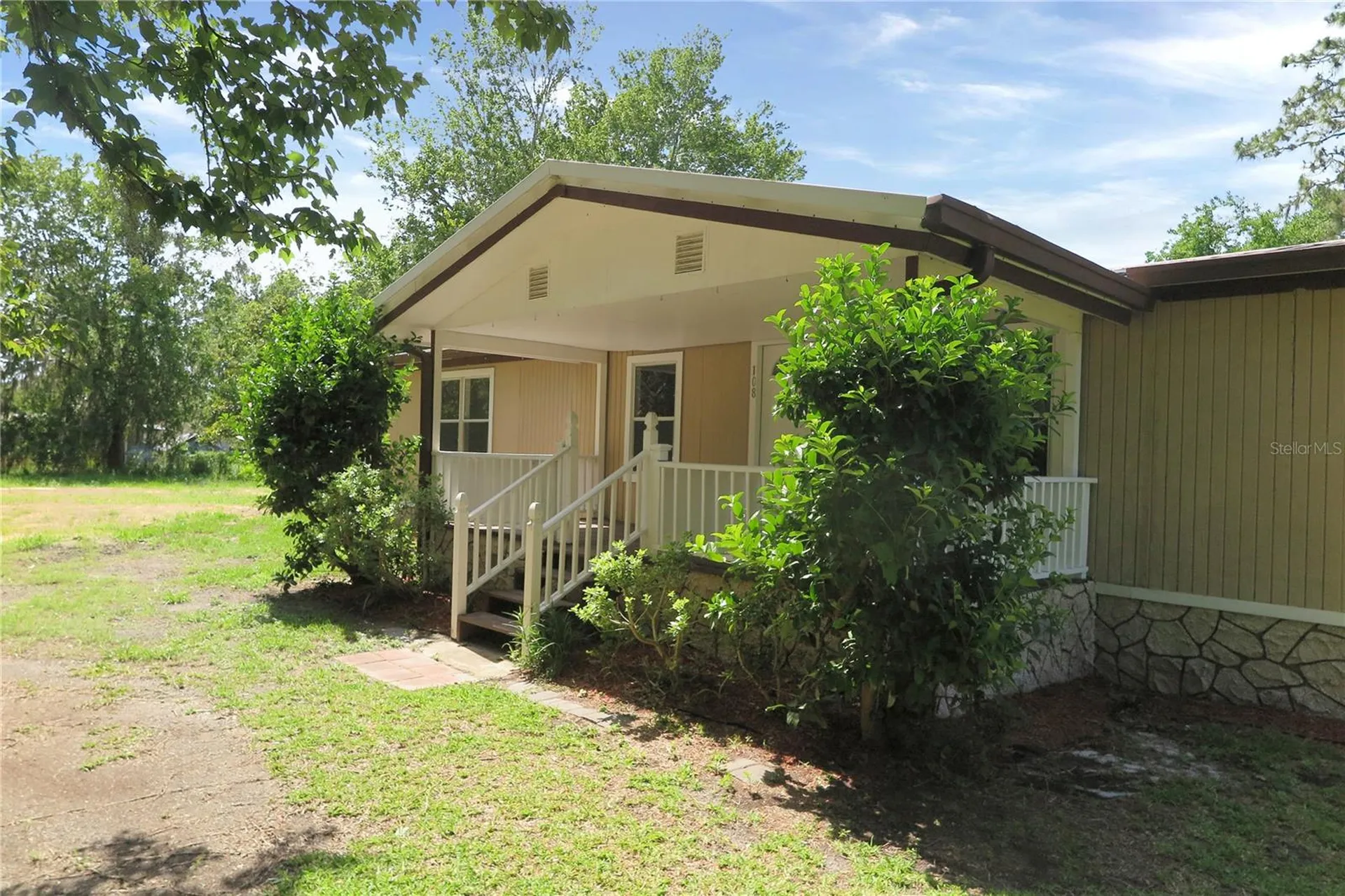 108 Pineshore Drive Satsuma FL 32189