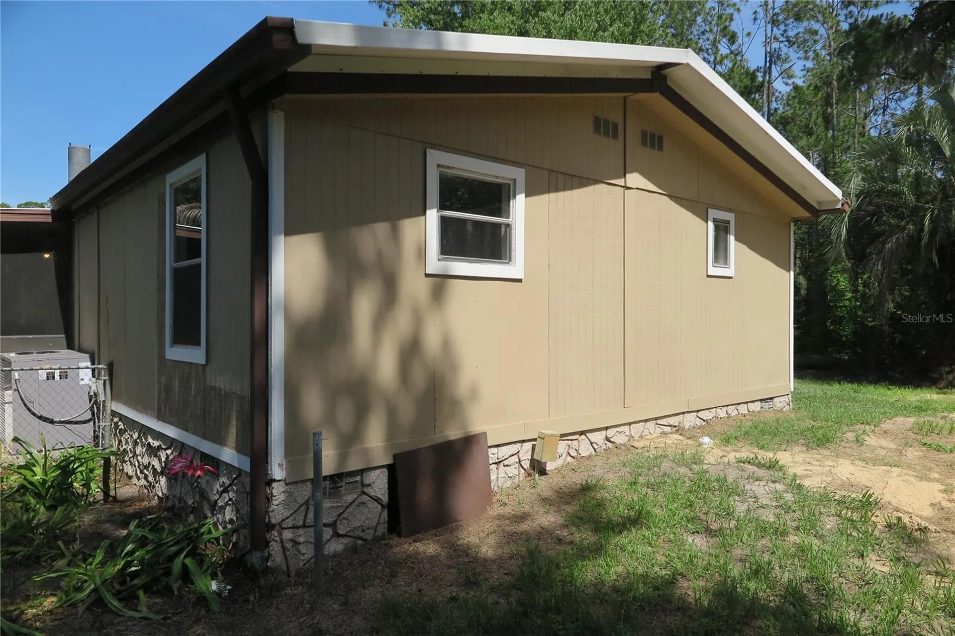 108 Pineshore Drive Satsuma FL 32189