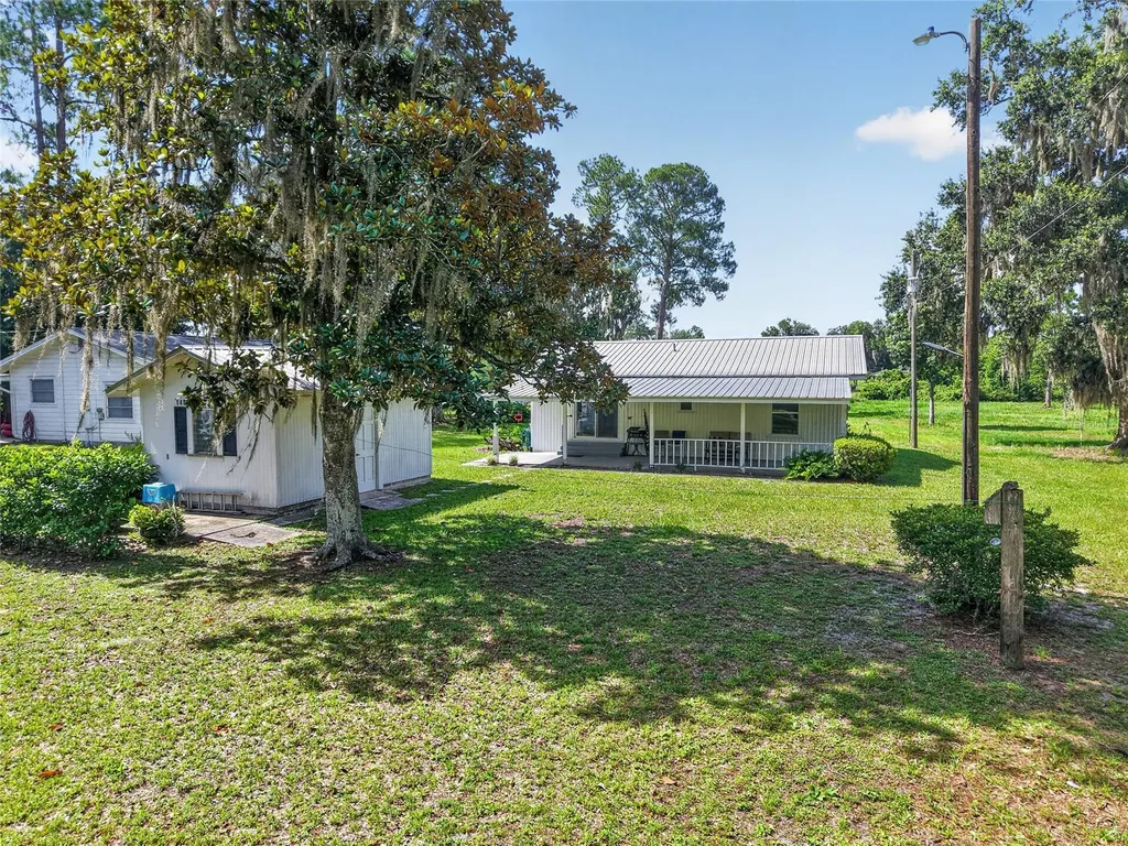 148 Lake Shore Terrace Interlachen FL 32148