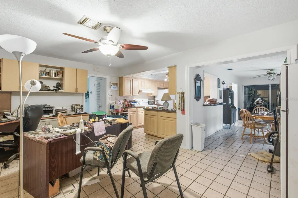 6448 30th Avenue N St Petersburg FL 33710