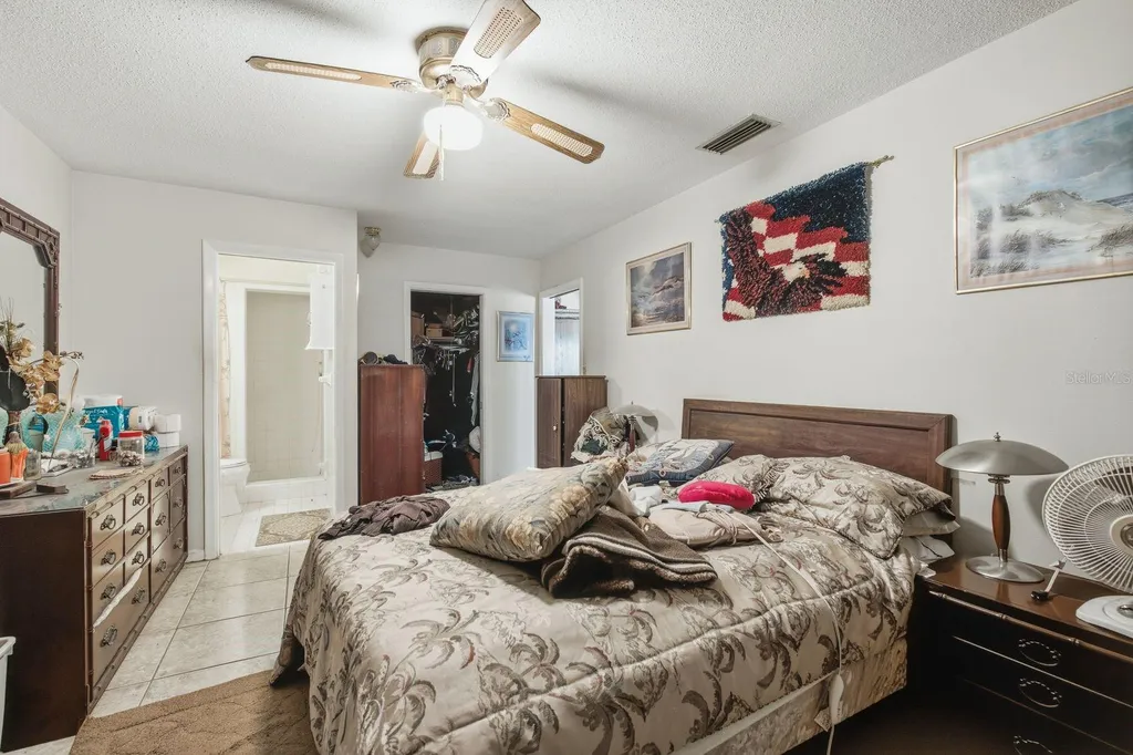 6448 30th Avenue N St Petersburg FL 33710