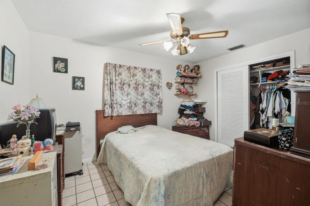 6448 30th Avenue N St Petersburg FL 33710