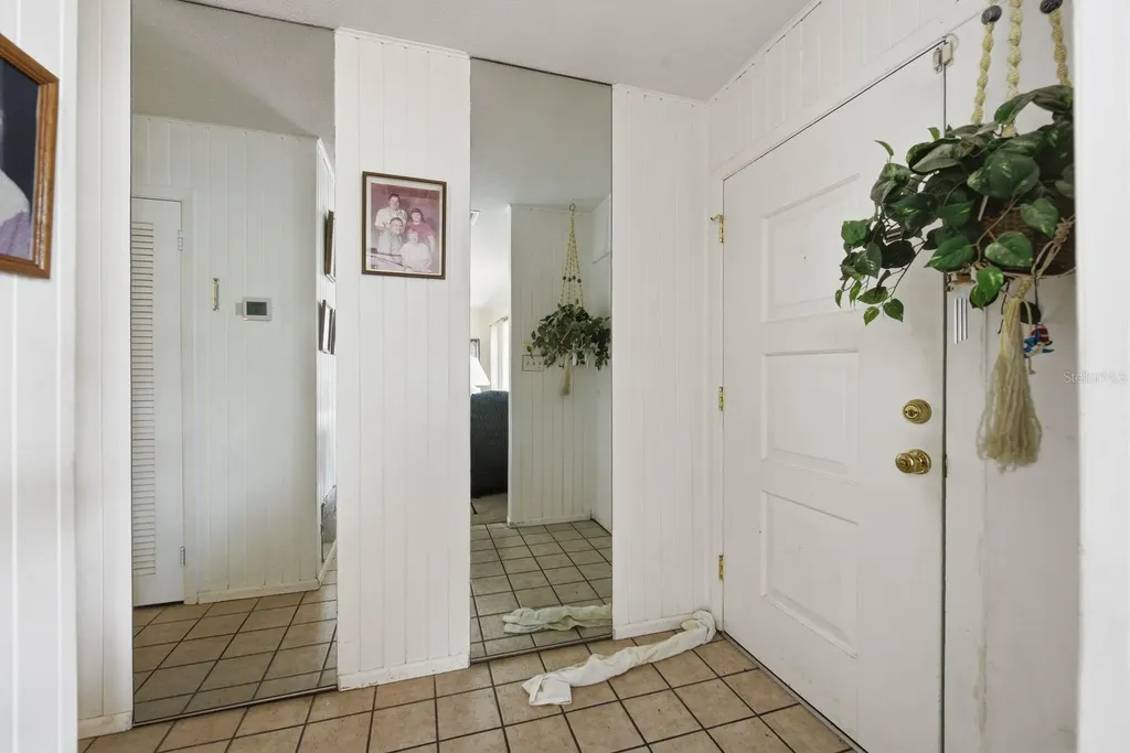 6448 30th Avenue N St Petersburg FL 33710