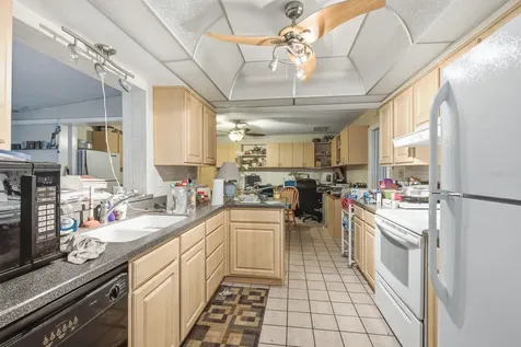 6448 30th Avenue N St Petersburg FL 33710